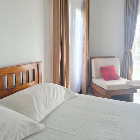 Inang Amang Homestay Labuan Bajo Exterior photo