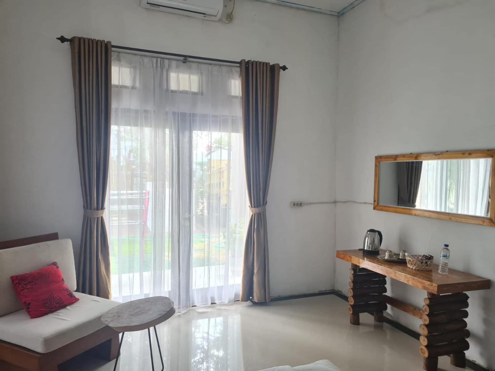 Inang Amang Homestay Labuan Bajo Exterior photo