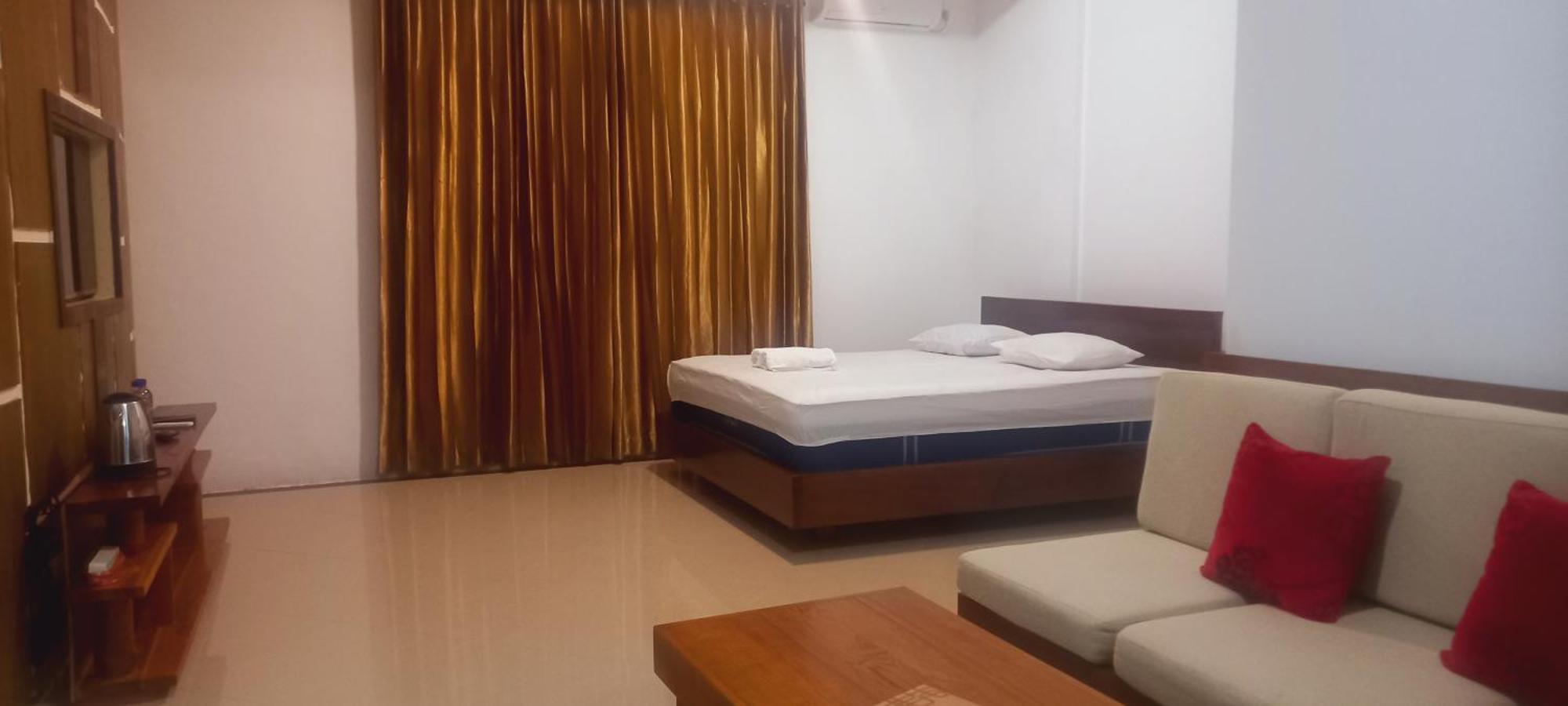 Inang Amang Homestay Labuan Bajo Exterior photo