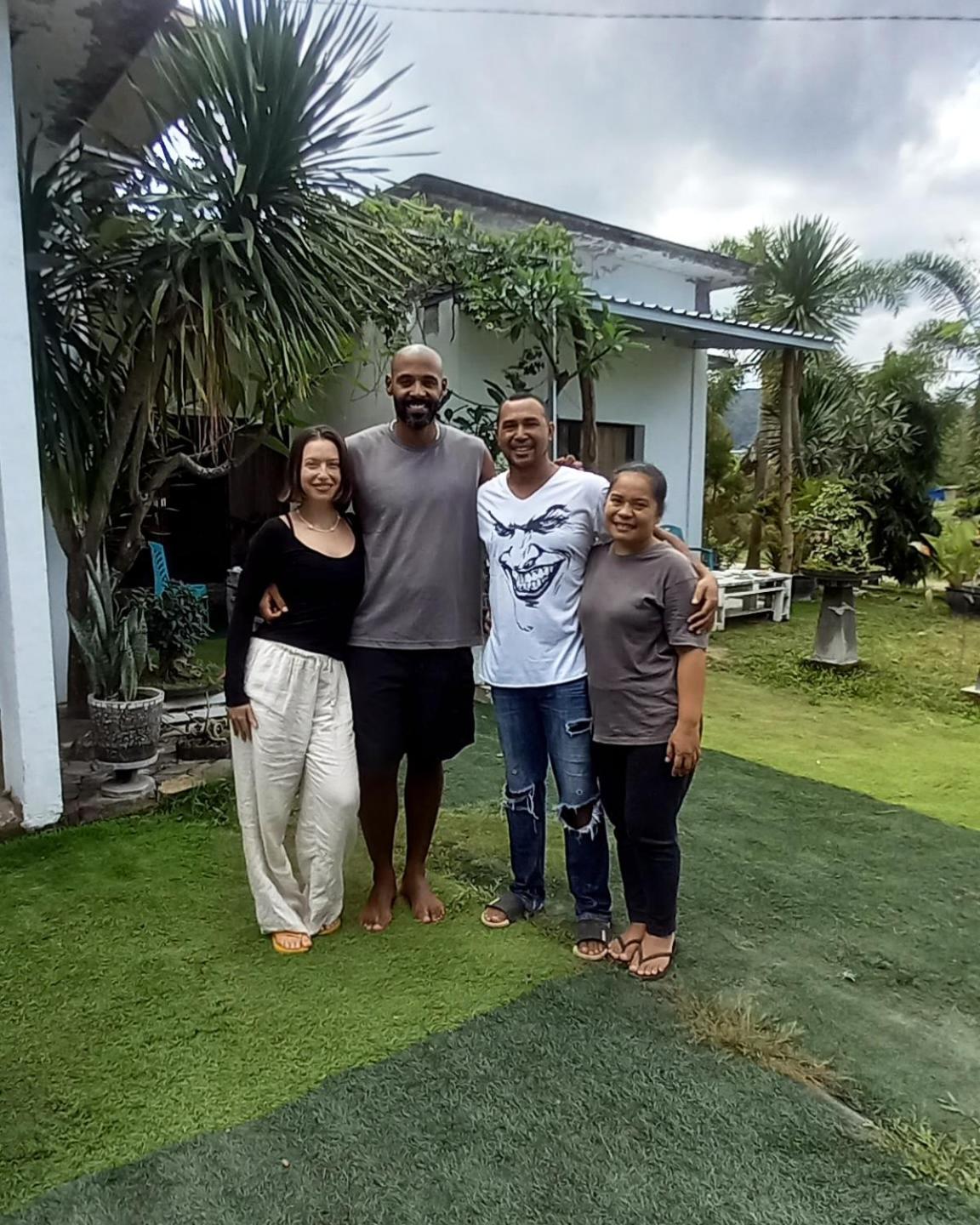 Inang Amang Homestay Labuan Bajo Exterior photo